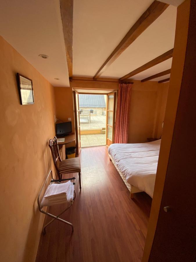 Logis Hotel Restaurant Au Bon Accueil Arvieu 외부 사진